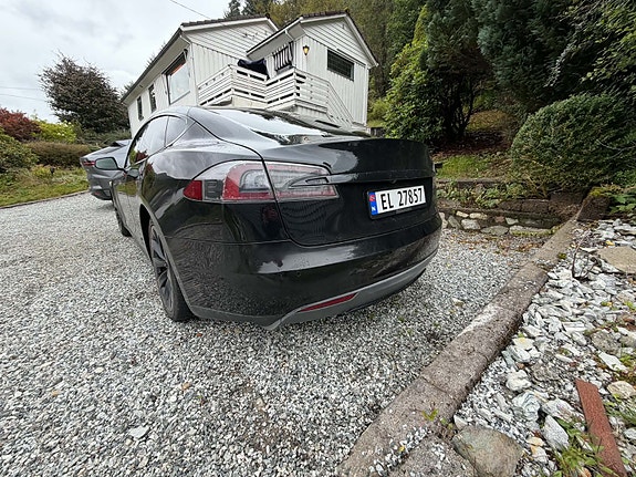 Tesla Model S 7 of 15