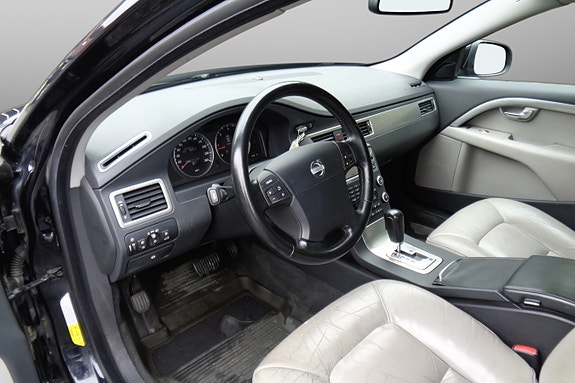 Volvo S80 13 of 30