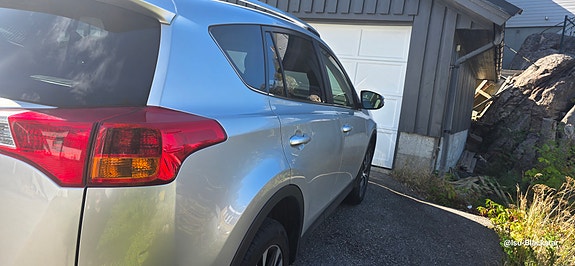 Toyota RAV4 7 of 10