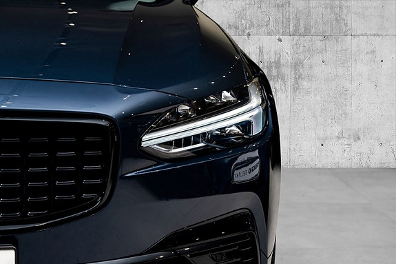 Volvo V90 4 of 29