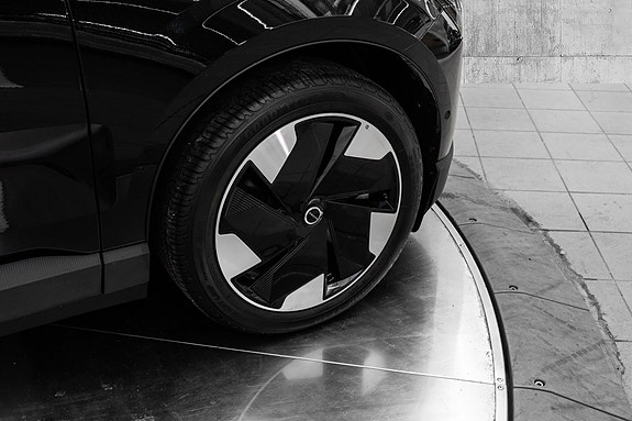 Volvo EX30 9 of 30
