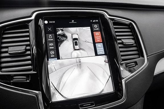 Volvo XC90 21 of 30