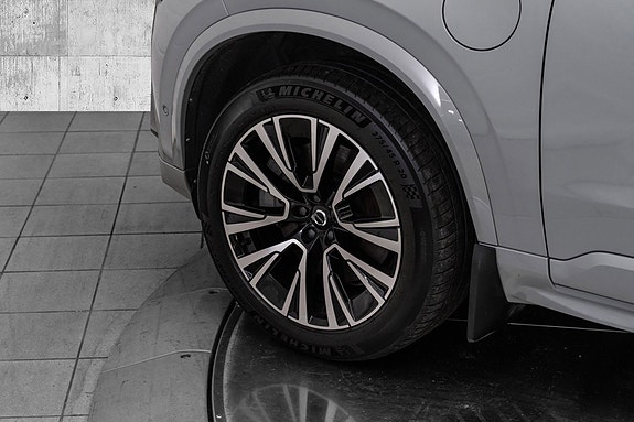 Volvo XC90 9 of 30