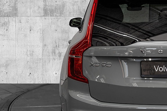 Volvo XC90 8 of 30