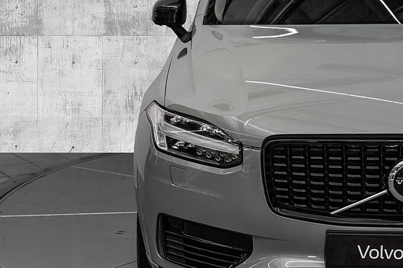 Volvo XC90 4 of 30