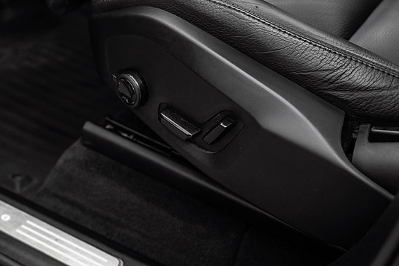 Volvo XC90 12 of 30