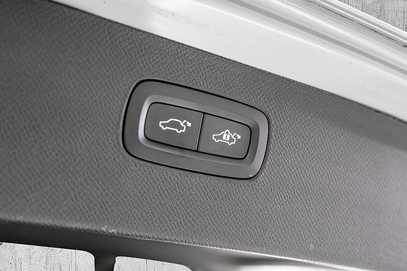 Volvo XC90 25 of 30