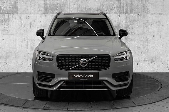 Volvo XC90 3 of 30