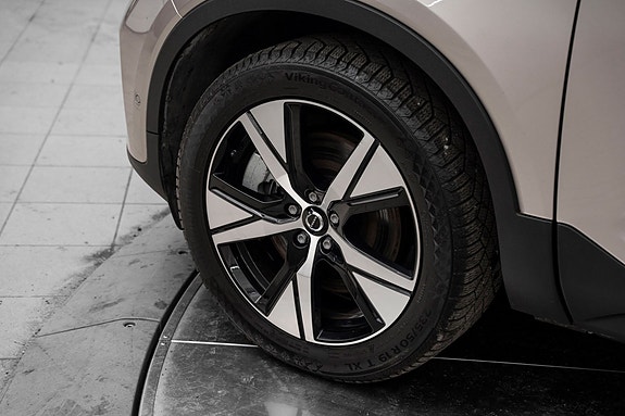 Volvo XC40 9 of 29