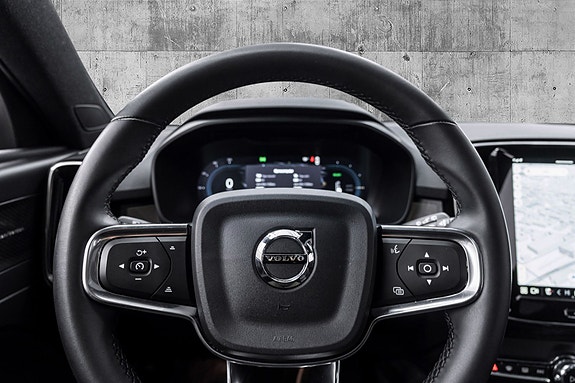 Volvo XC40 15 of 29