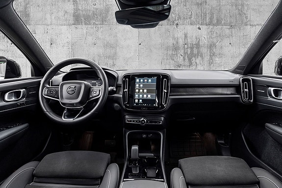 Volvo XC40 14 of 29