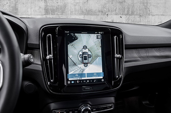 Volvo XC40 19 of 29