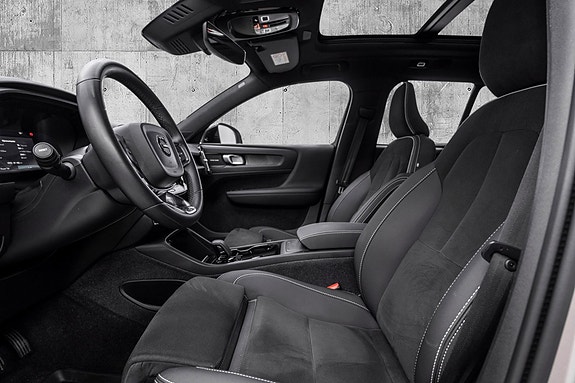 Volvo XC40 10 of 29