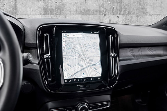 Volvo XC40 18 of 29