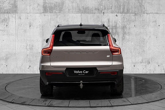 Volvo XC40 7 of 29