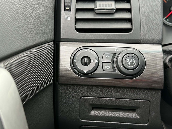 Chevrolet Captiva 28 of 30