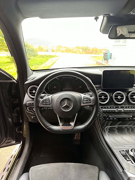 Mercedes-Benz GLC250 d 11 of 23
