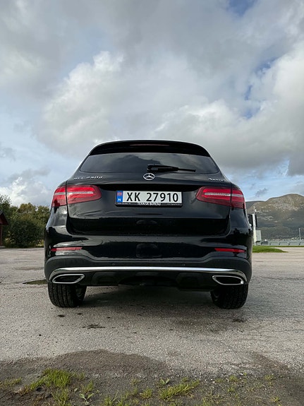 Mercedes-Benz GLC250 d 4 of 23