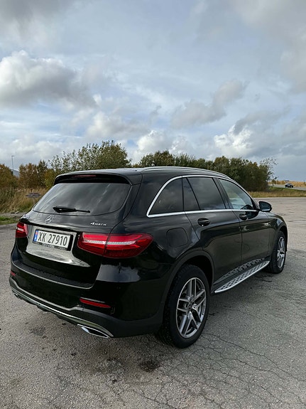 Mercedes-Benz GLC250 d 8 of 23