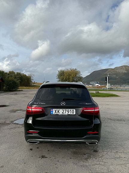 Mercedes-Benz GLC250 d 9 of 23