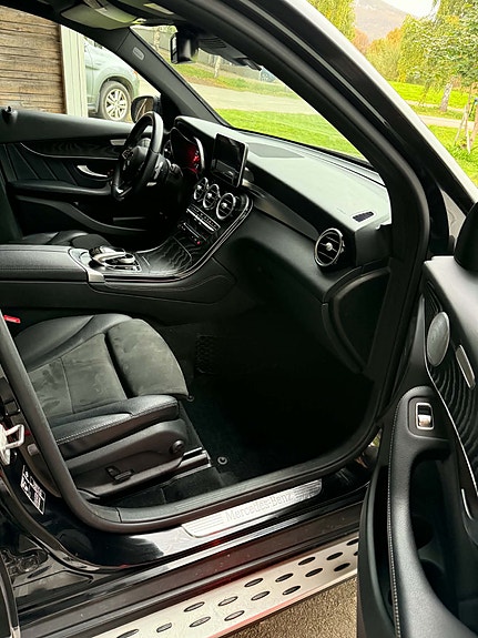 Mercedes-Benz GLC250 d 14 of 23