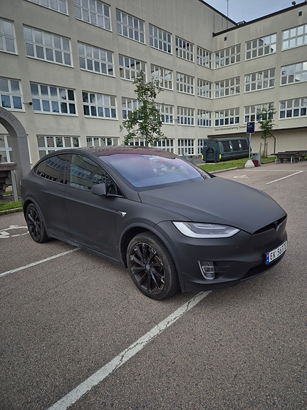 Tesla Model X 2 of 14