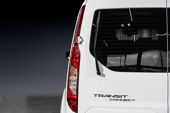 Ford Transit Connect 10 of 25