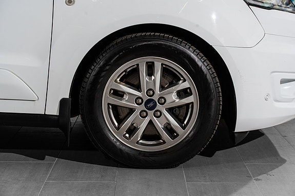 Ford Transit Connect 5 of 25