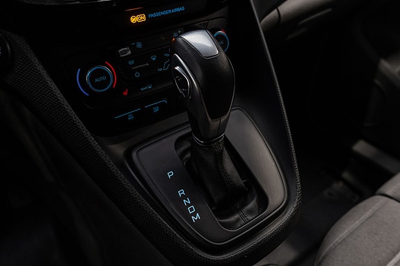 Ford Transit Connect 15 of 25