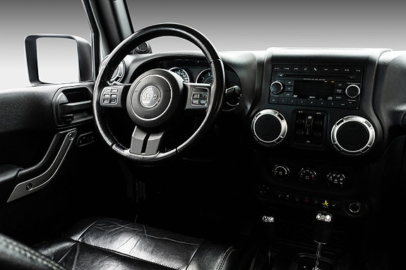 Jeep Wrangler Unlimited 15 of 26