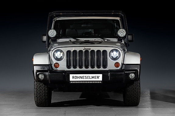Jeep Wrangler Unlimited 6 of 26