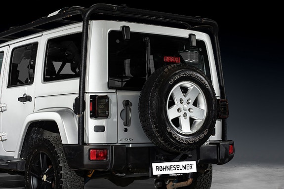 Jeep Wrangler Unlimited 10 of 26