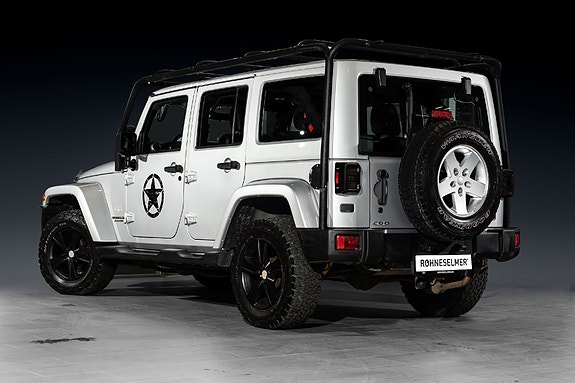 Jeep Wrangler Unlimited 9 of 26