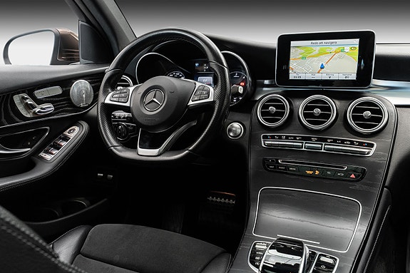 Mercedes-Benz GLC220 d 29 of 30