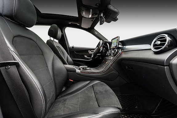 Mercedes-Benz GLC220 d 30 of 30