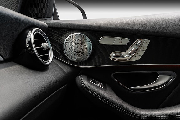 Mercedes-Benz GLC220 d 21 of 30