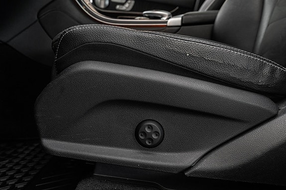 Mercedes-Benz GLC220 d 24 of 30