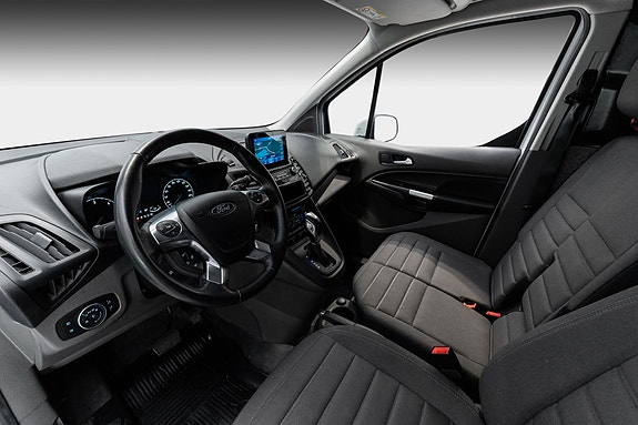 Ford Transit Connect 16 of 25