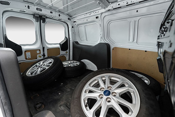 Ford Transit Connect 24 of 25