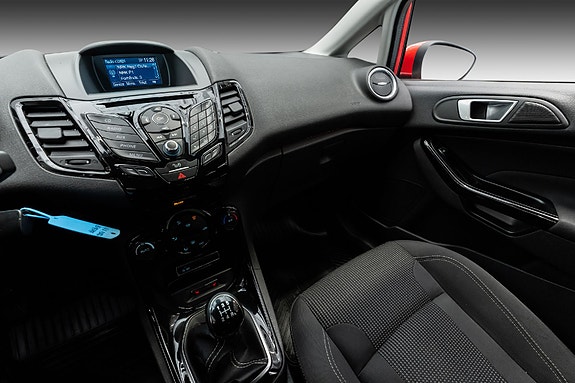 Ford Fiesta 10 of 21