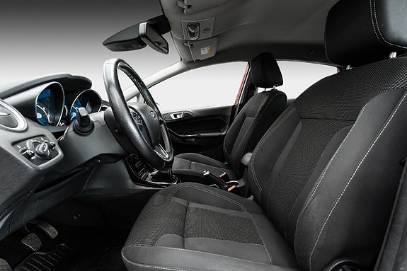 Ford Fiesta 18 of 21