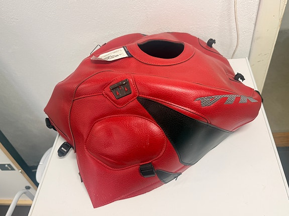 Honda VTR 1000 SP1 8 of 12