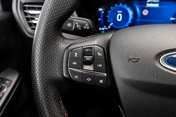 Ford Kuga 12 of 29