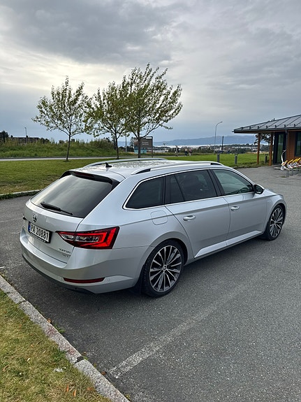 Skoda Superb 10 of 30