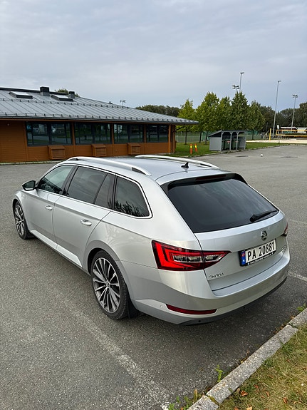 Skoda Superb 11 of 30