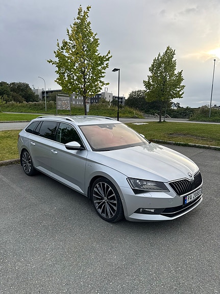 Skoda Superb 9 of 30