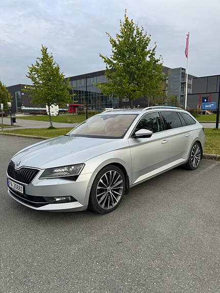 Skoda Superb 2 of 30