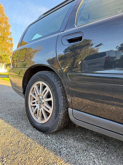 Volvo V70 8 of 10