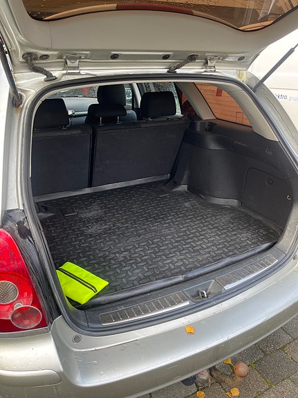 Toyota Avensis 8 of 8