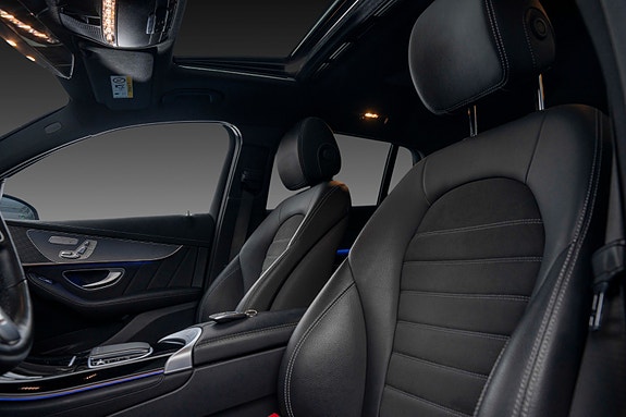Mercedes-Benz EQC400 25 of 30